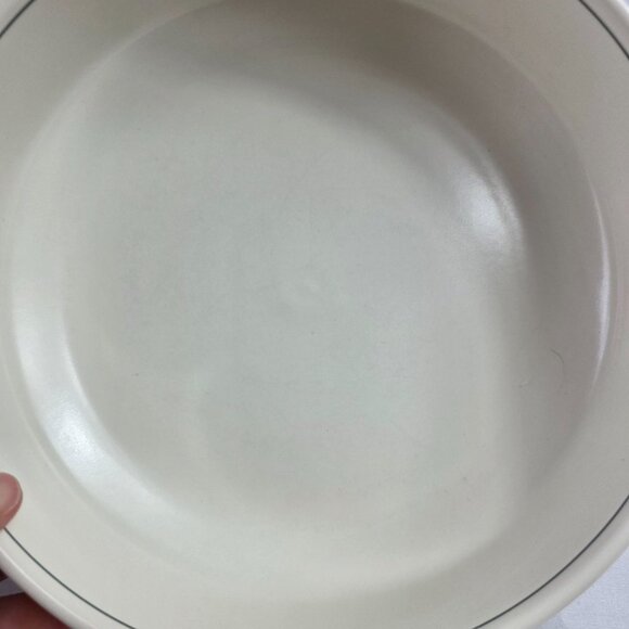 Mikasa Nature's Song Intaglio 8 Inch Vegetable Beige with Green Leaves - Picture 9 of 10